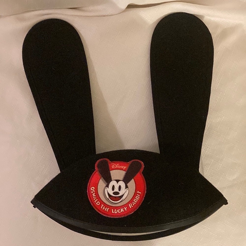 DISNEY Oswald The Lucky Rabbit Hat w Ears Limited Edition never worn